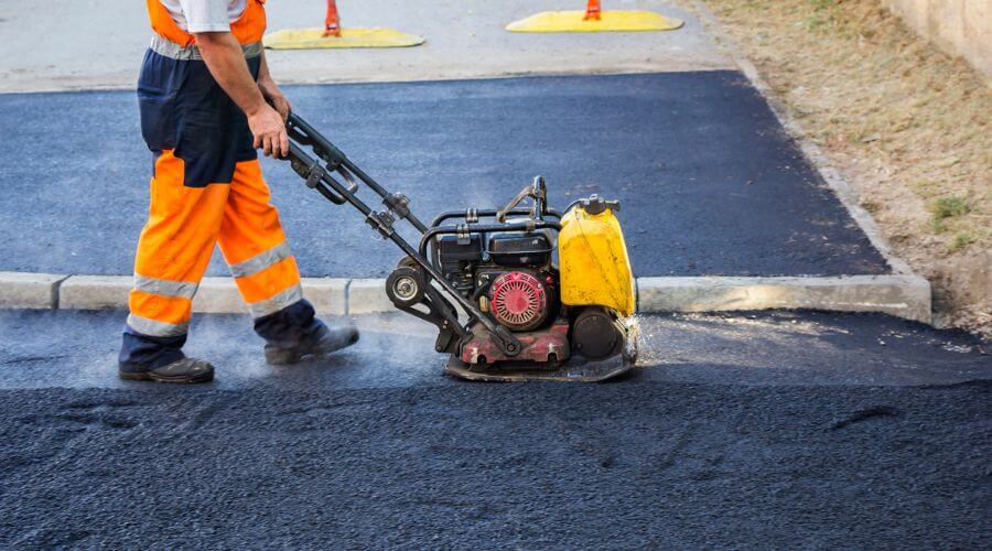 Professional gutter cleaning in Shawmut, ME